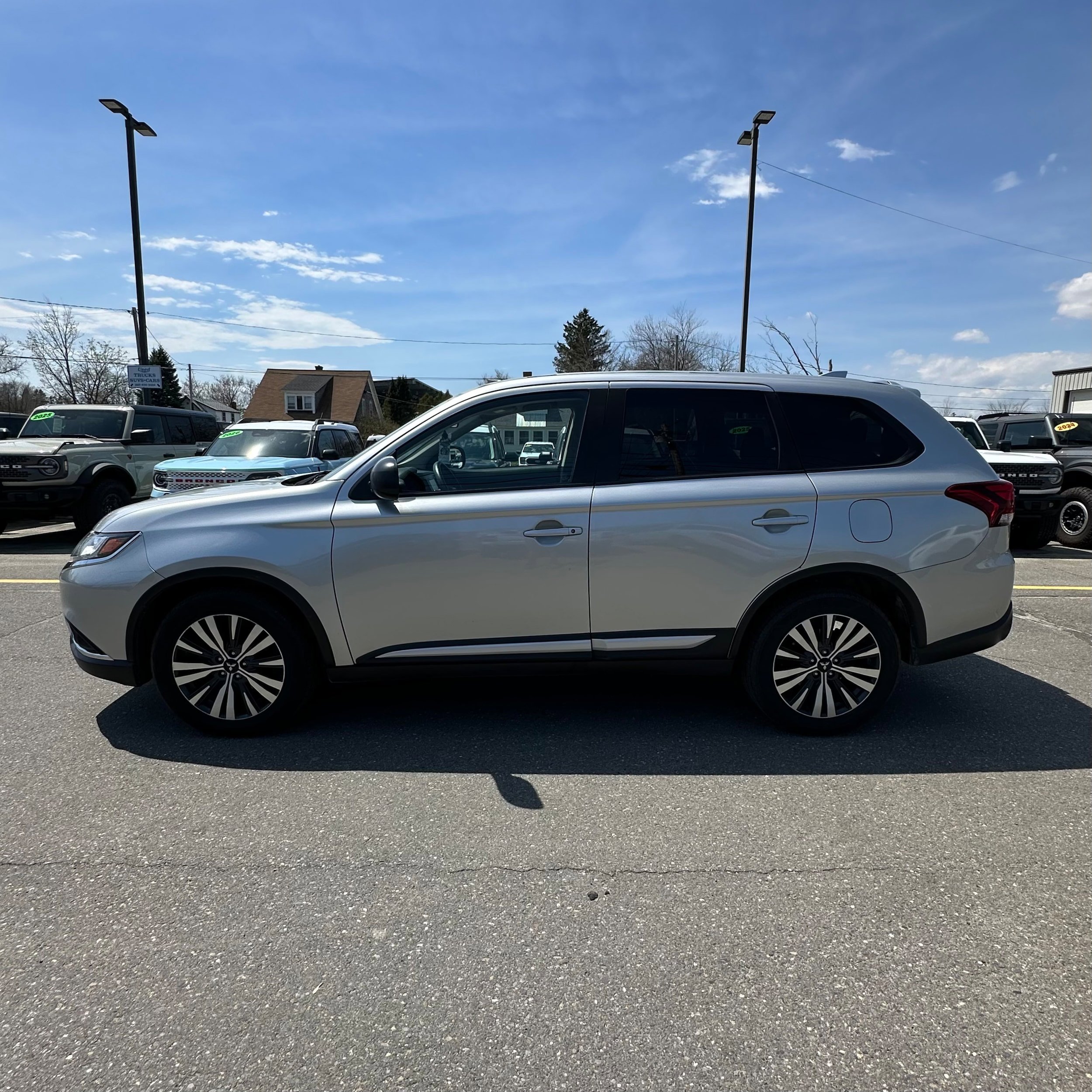 Used 2020 Mitsubishi Outlander AWD image 6