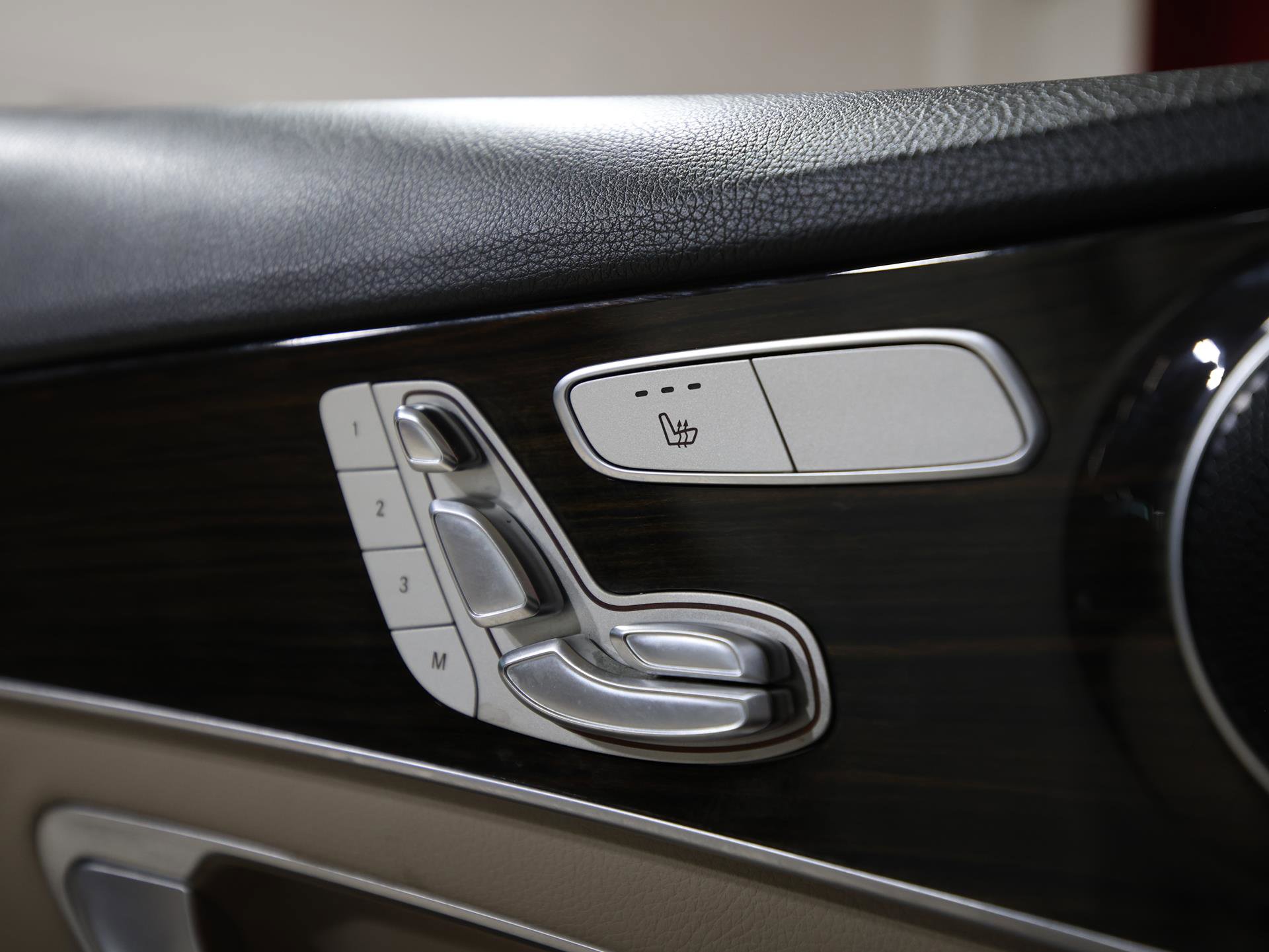 Used 2018 Mercedes-Benz C 300 C300 Premium image 21