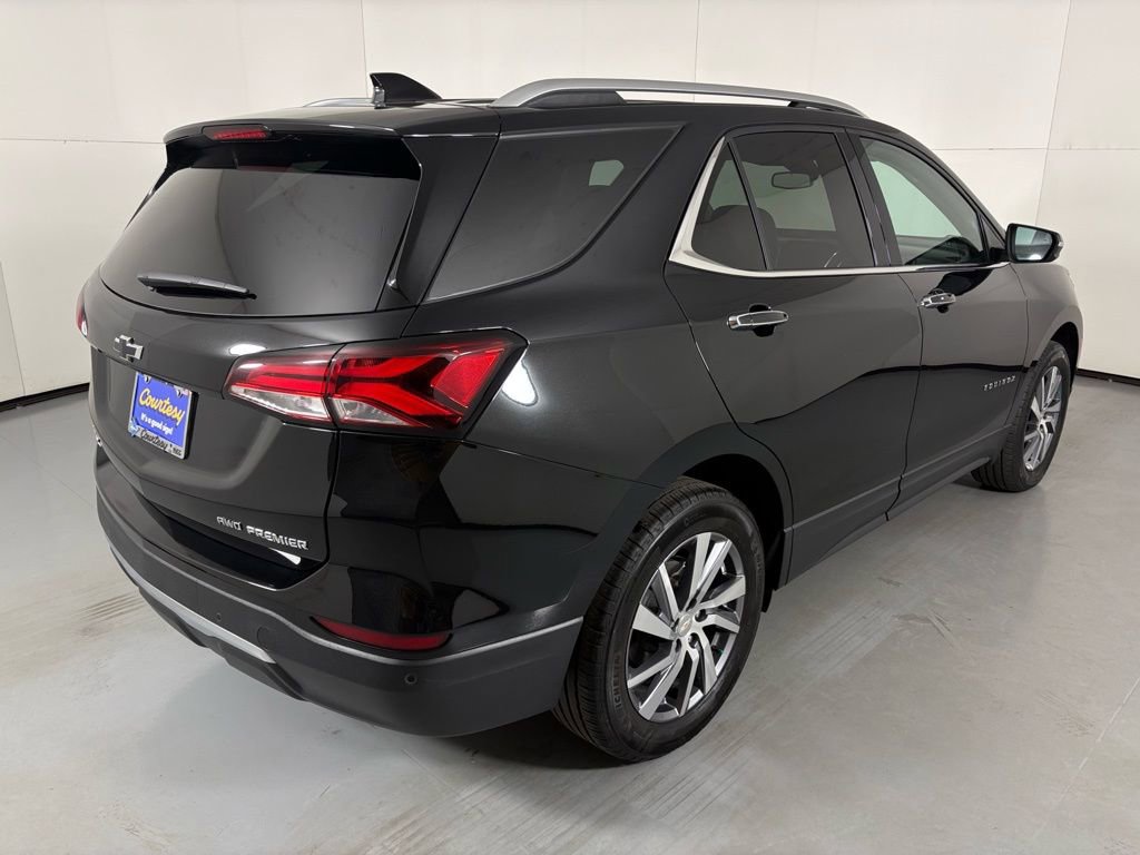 Used 2023 Chevrolet Equinox Premier image 10