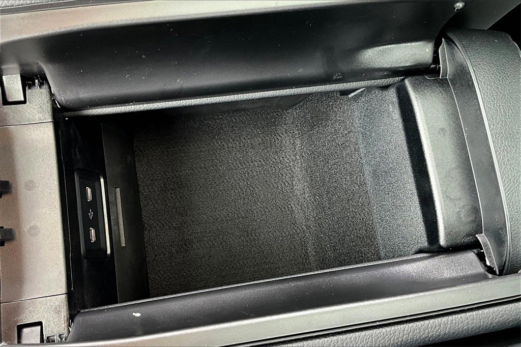 Used 2024 Mercedes-Benz CLE 300 4MATIC Coupe image 26