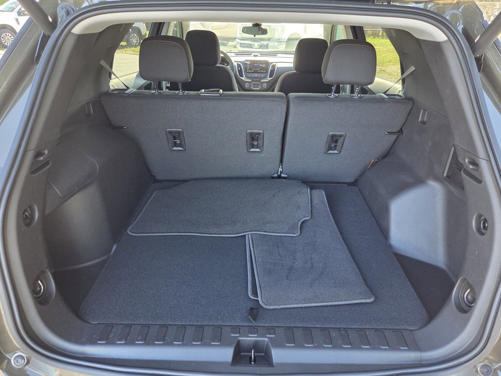 Used 2024 Chevrolet Equinox LT FWD image 8