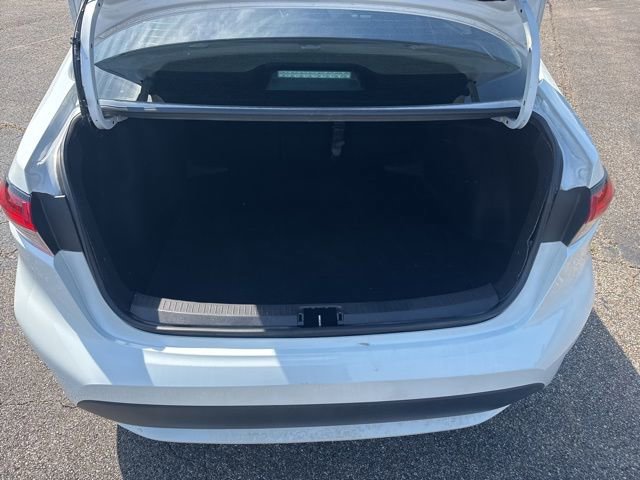 Used 2022 Toyota Corolla LE image 10