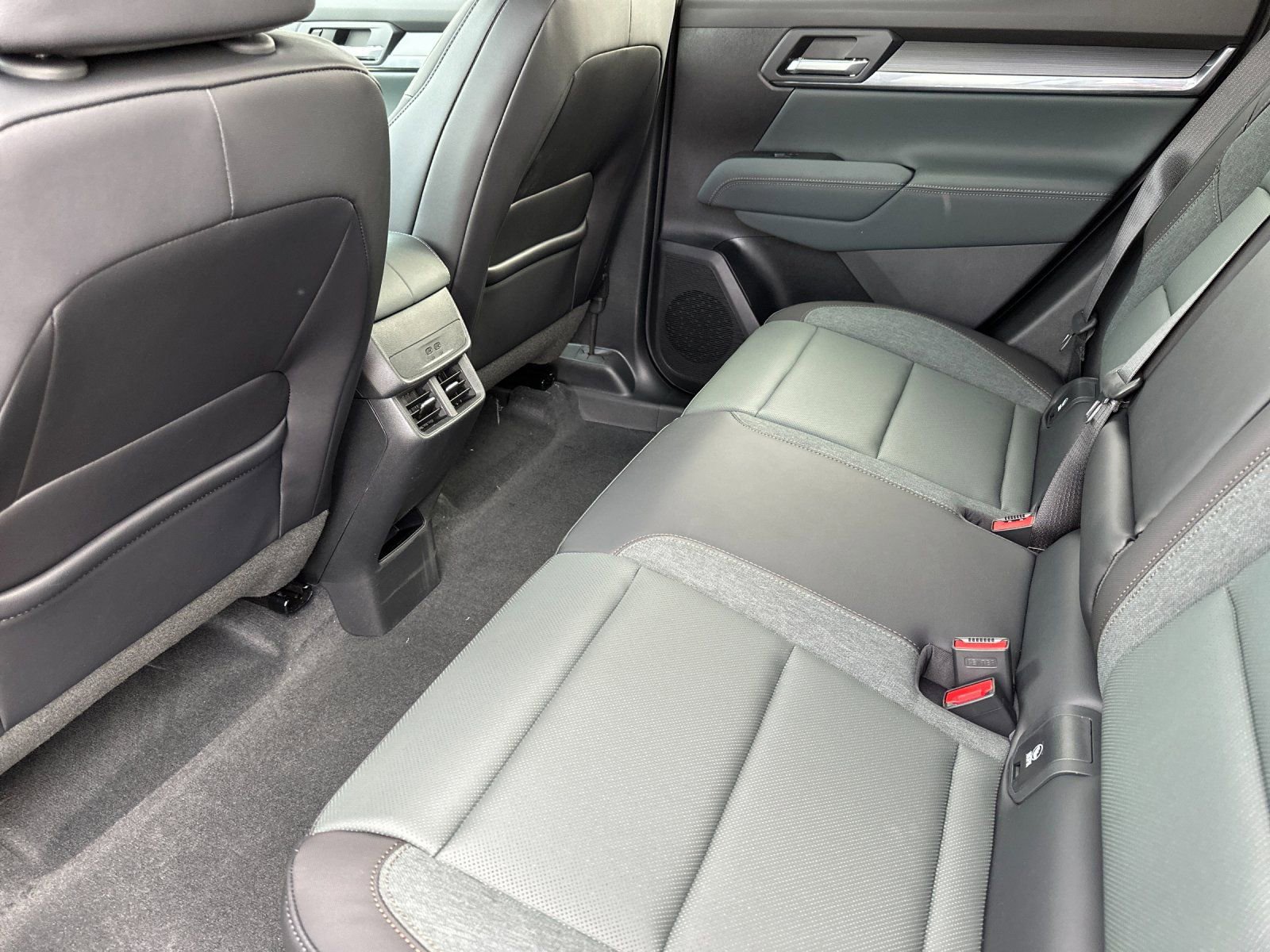 New 2026 GMC Terrain AT4 w/ Technology Package II image 12