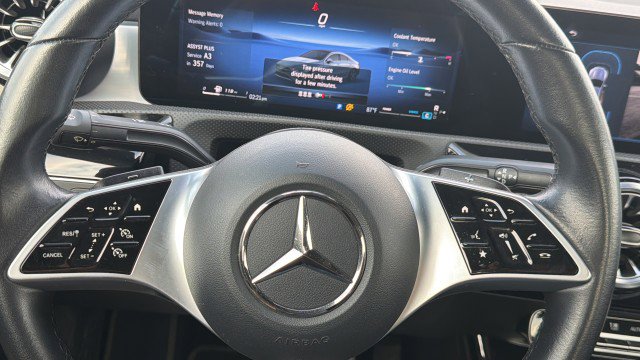Used 2025 Mercedes-Benz CLA 250 image 28
