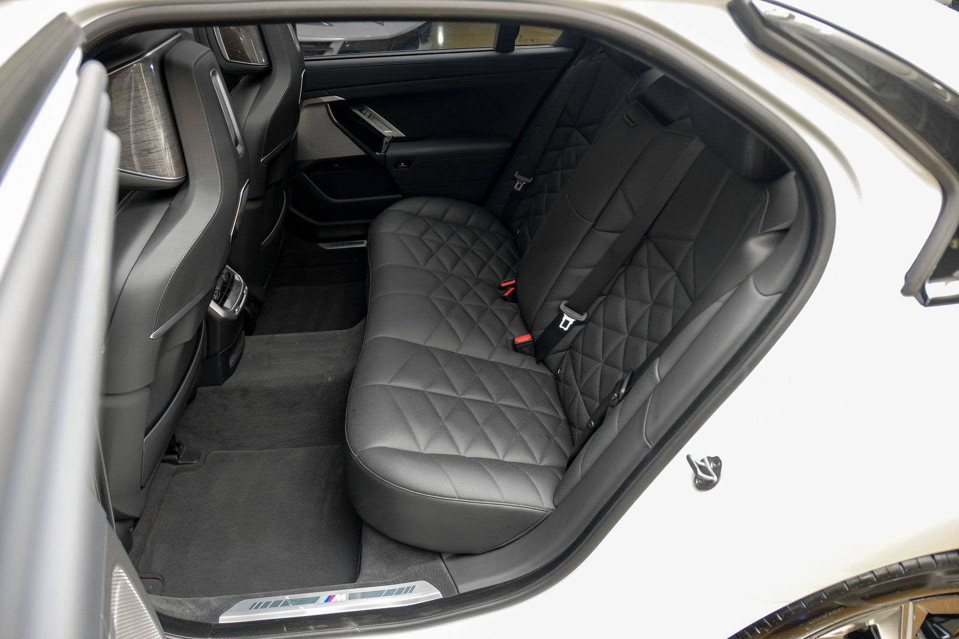 Used 2024 BMW 740i w/ Premium Package 2 image 49