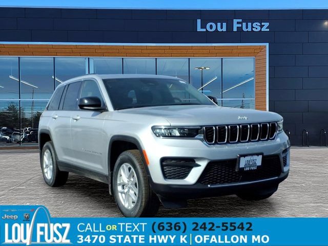 New 2026 Jeep Grand Cherokee Laredo X AWD/4WD image 1