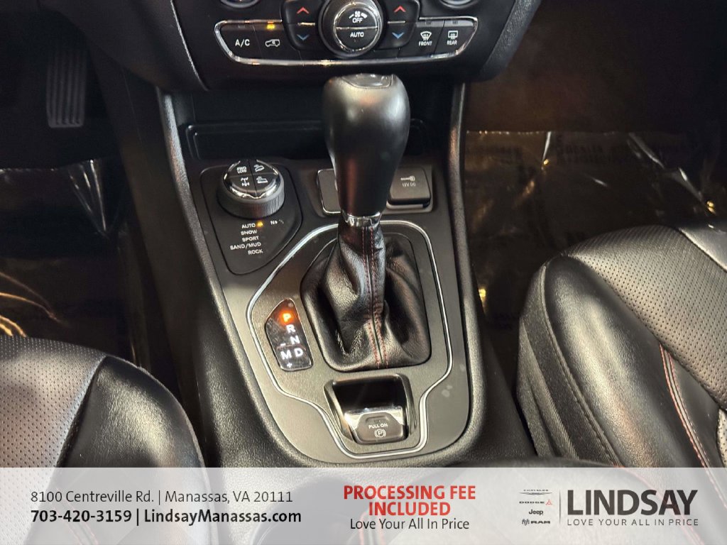 Used 2022 Jeep Cherokee Trailhawk w/ Premium Leather Package AWD/4WD image 26