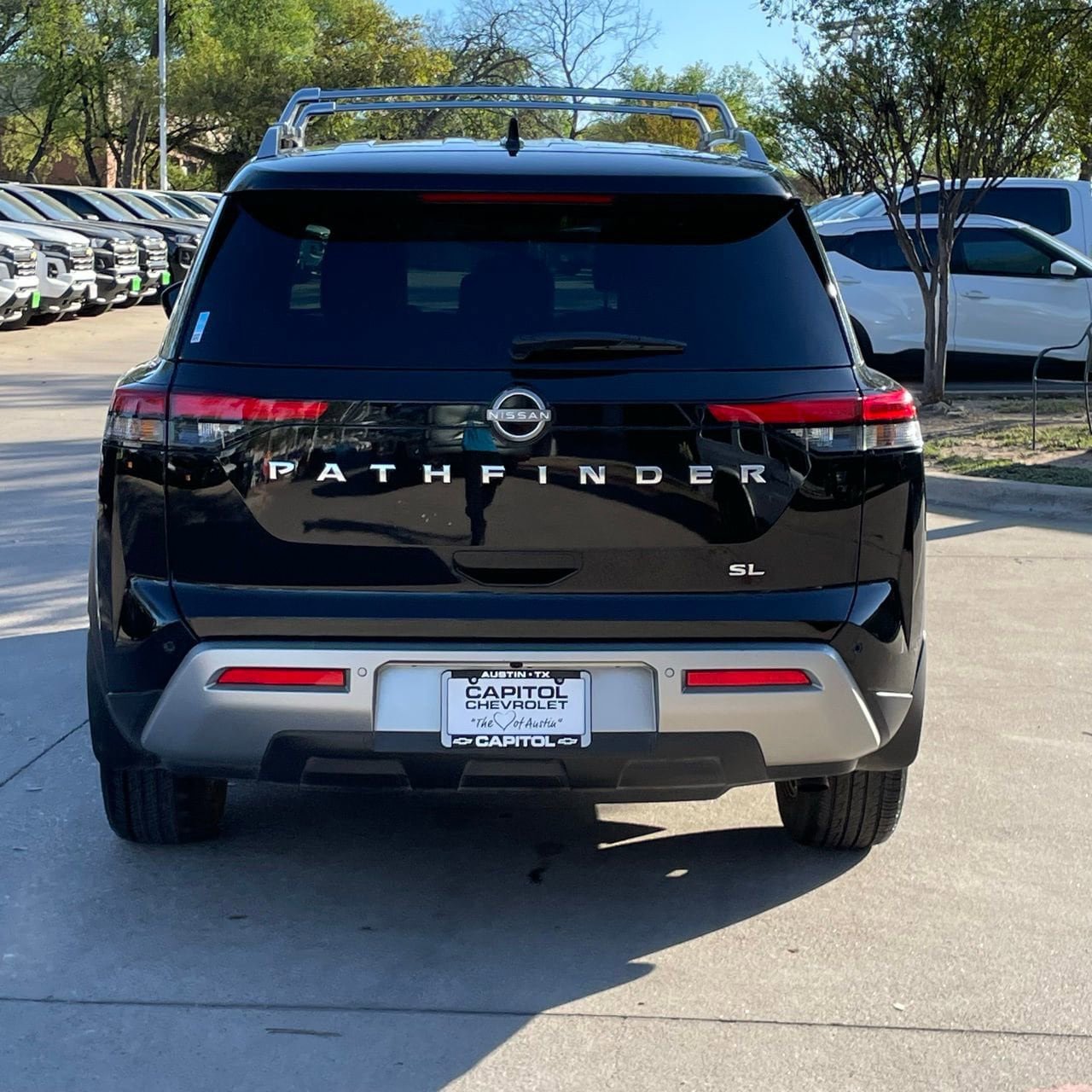 Used 2024 Nissan Pathfinder SL image 5