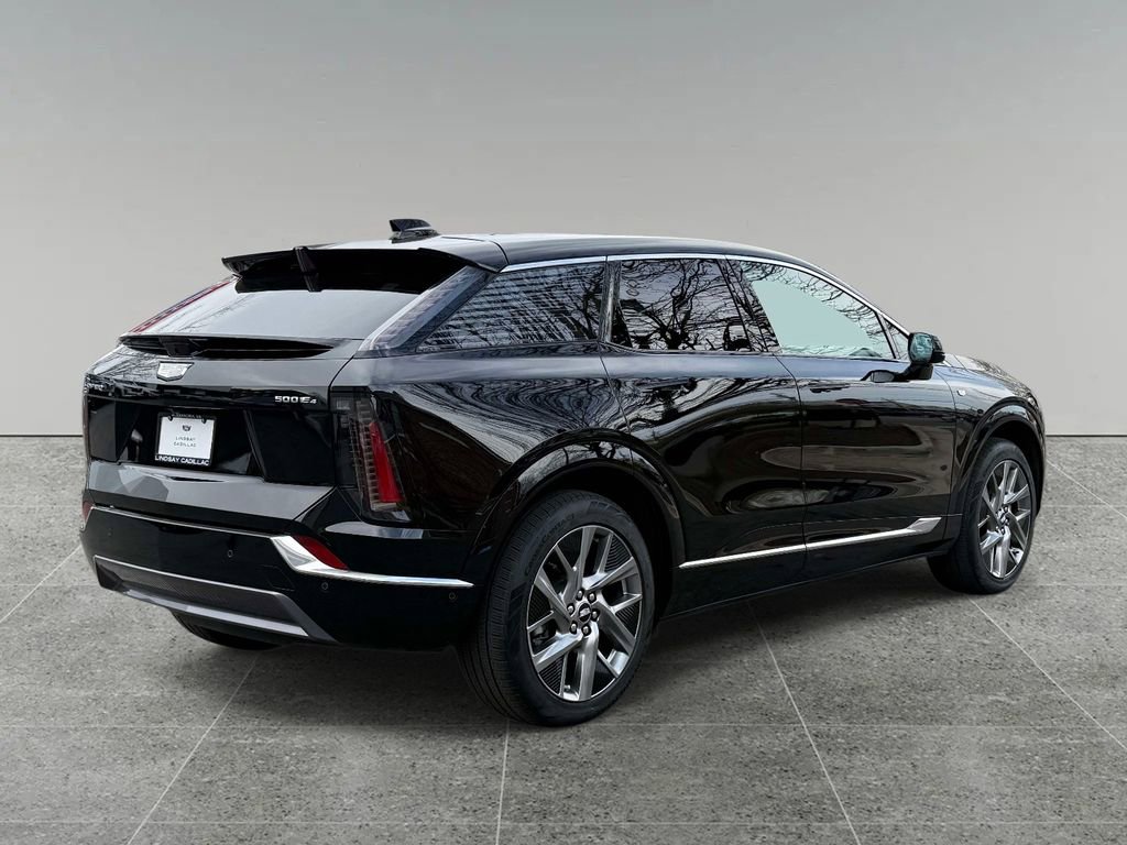 Used 2025 Cadillac Optiq Luxury 2 w/ LPO, Floor Liner Package AWD/4WD image 10