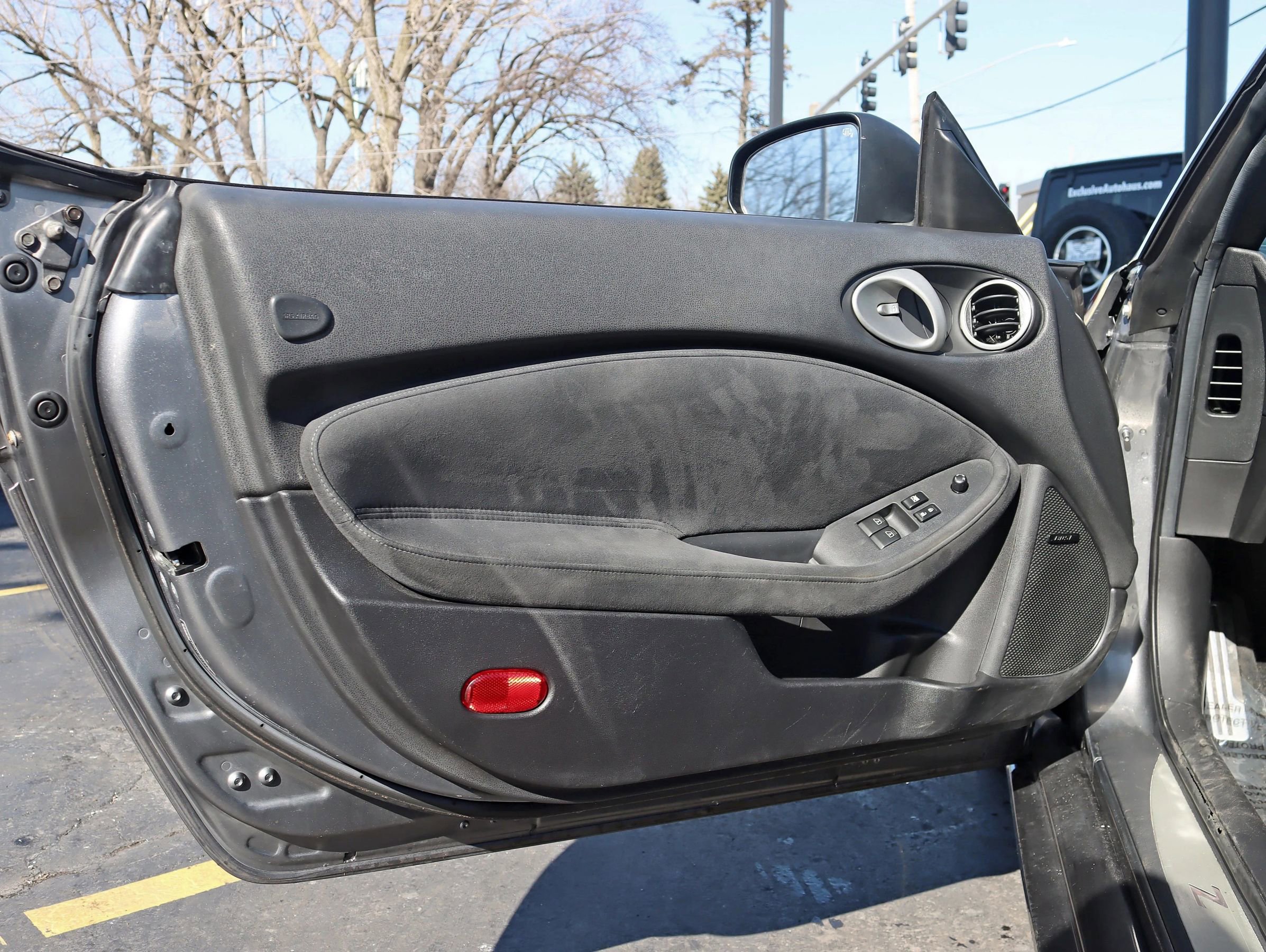 Used 2013 Nissan 370Z Touring RWD image 31