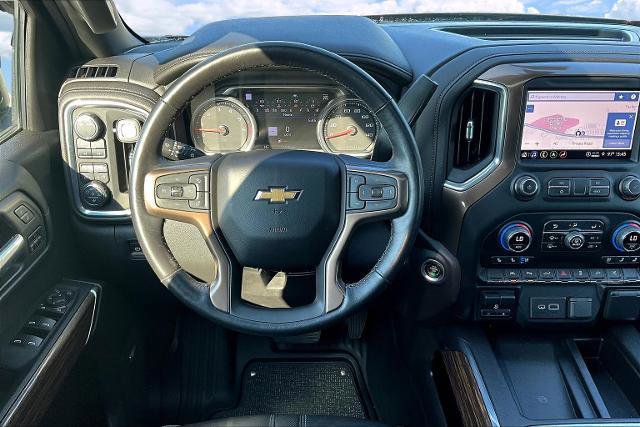 Used 2022 Chevrolet Silverado 1500 High Country w/ Technology Package image 9