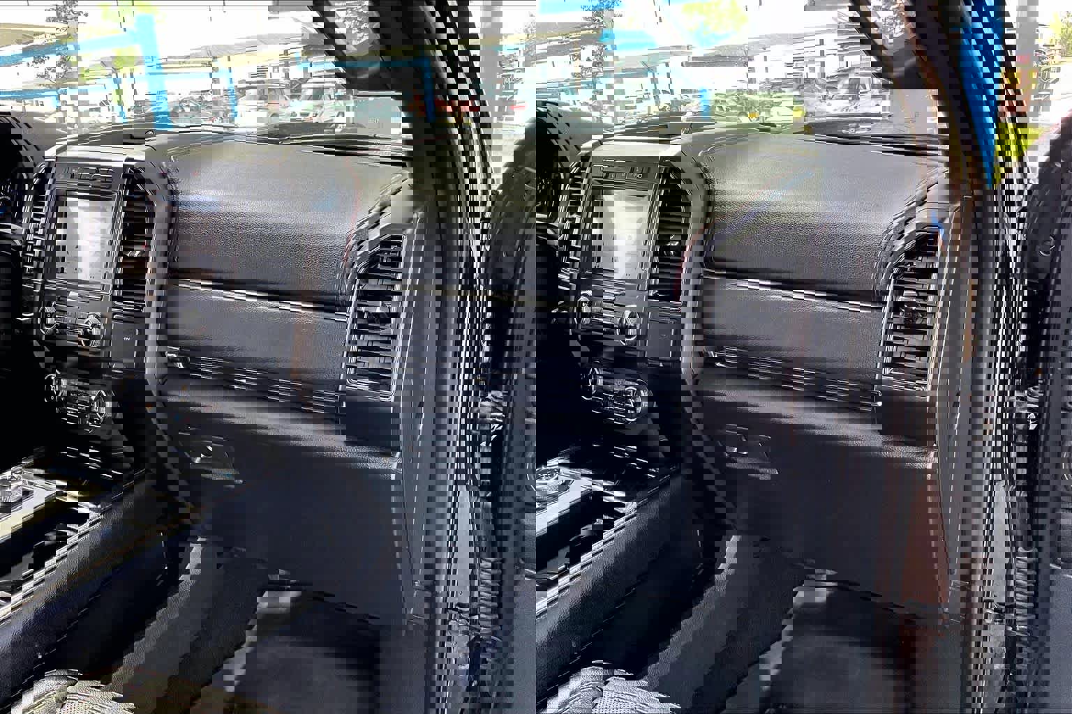 Used 2019 Ford Expedition Max Limited w/ Equipment Group 303A AWD/4WD image 19