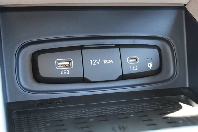 New 2026 Hyundai Venue SEL FWD image 21