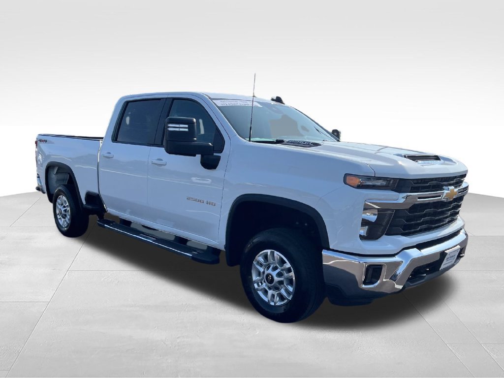 Used 2025 Chevrolet Silverado 2500 LT w/ Convenience Package AWD/4WD image 7