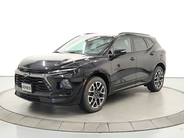 Used 2025 Chevrolet Blazer RS AWD/4WD image 3