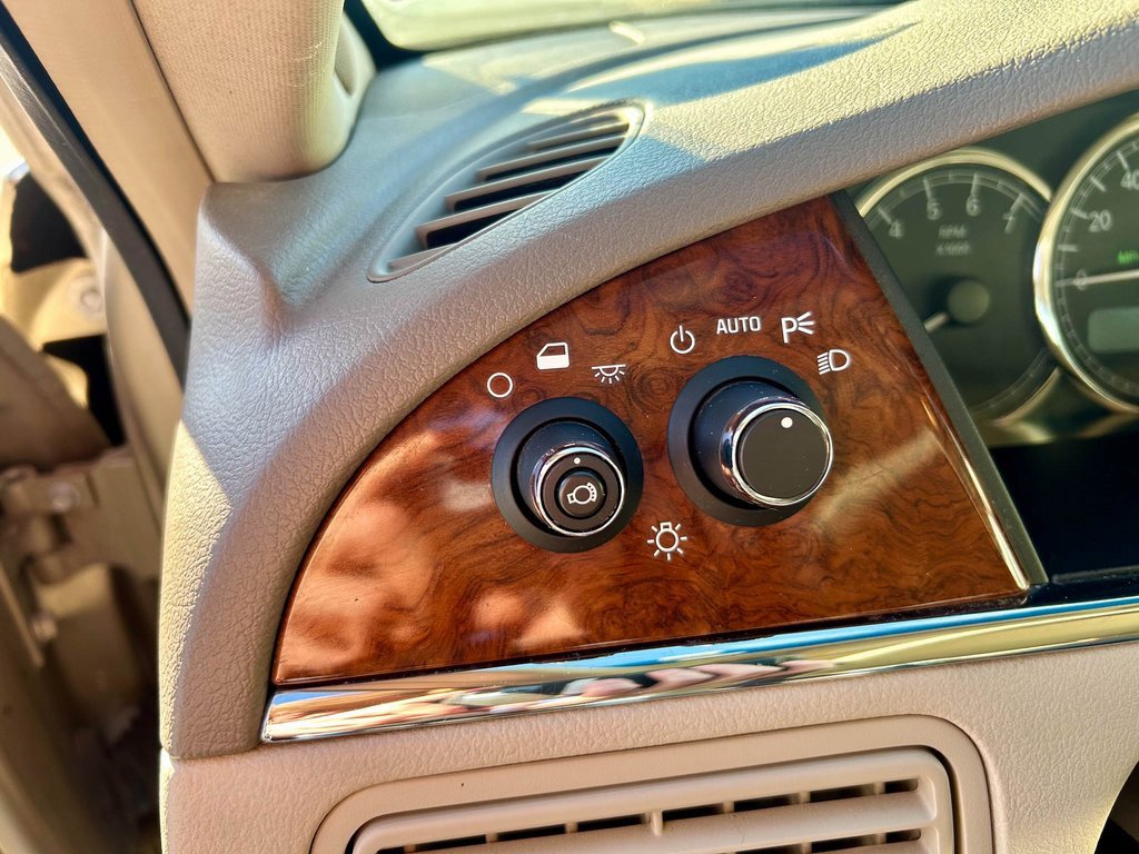 Used 2005 Buick LaCrosse CXL w/ Gold Convenience Package image 10