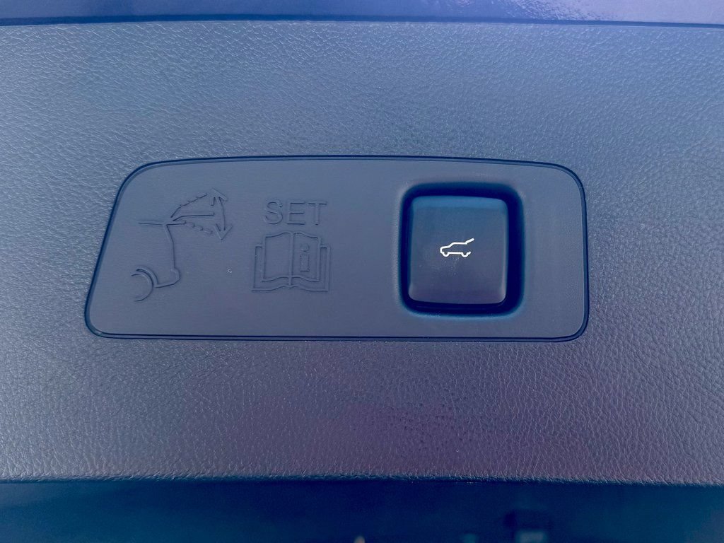 New 2025 Lincoln Corsair Grand Touring AWD/4WD image 18