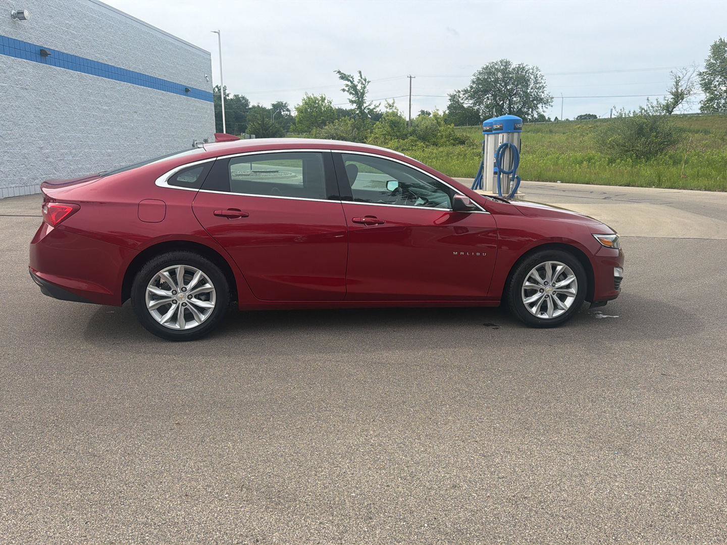 Used 2023 Chevrolet Malibu LT FWD image 6