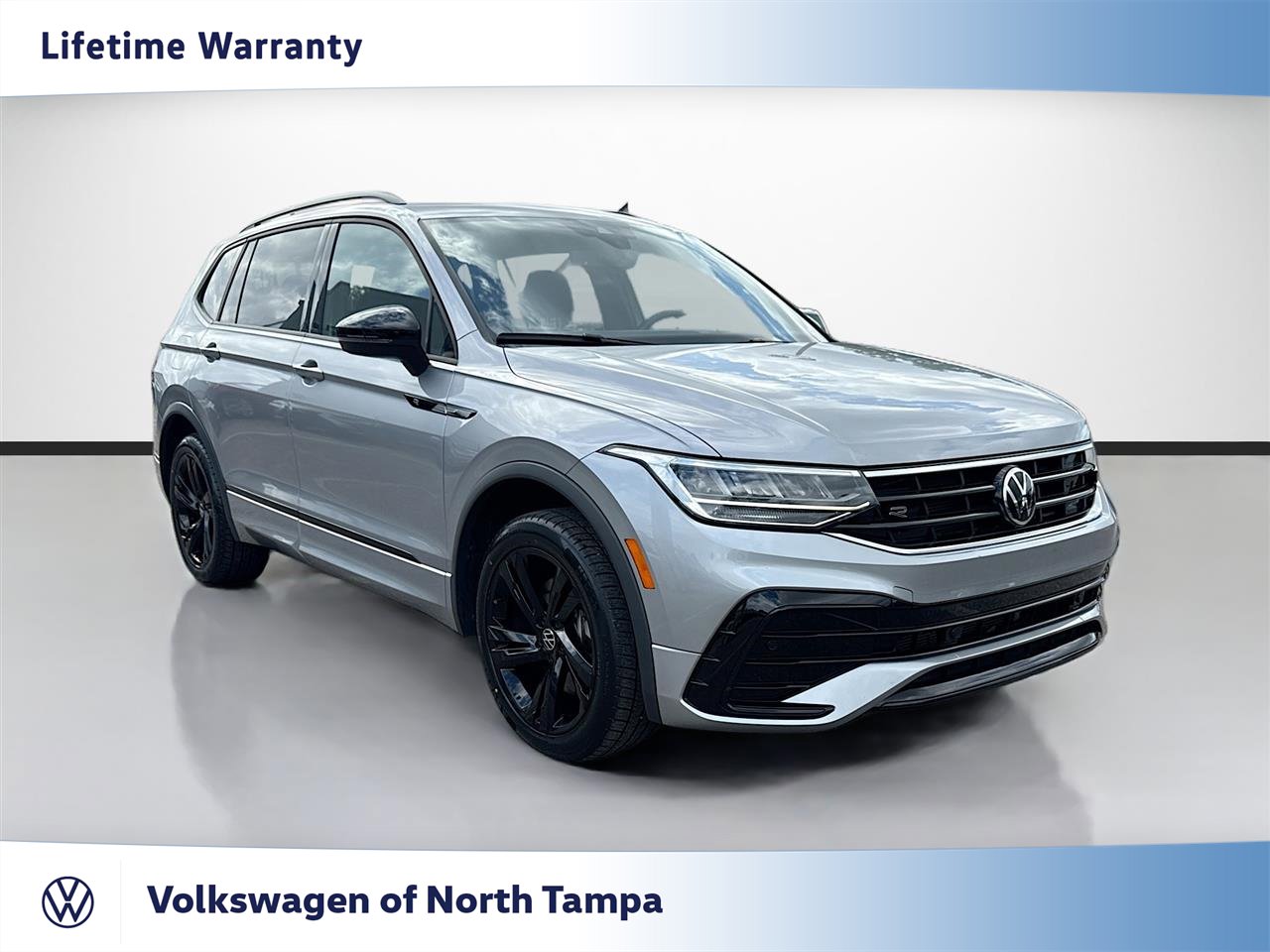 Used 2023 Volkswagen Tiguan SE R-Line FWD image 1