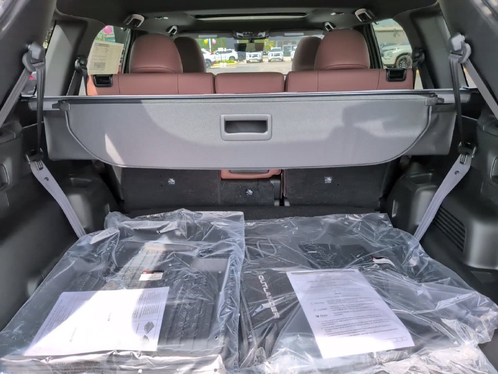 New 2026 Mitsubishi Outlander SEL AWD/4WD image 9
