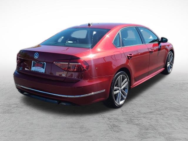 Used 2018 Volkswagen Passat 2.0T R-Line FWD image 8