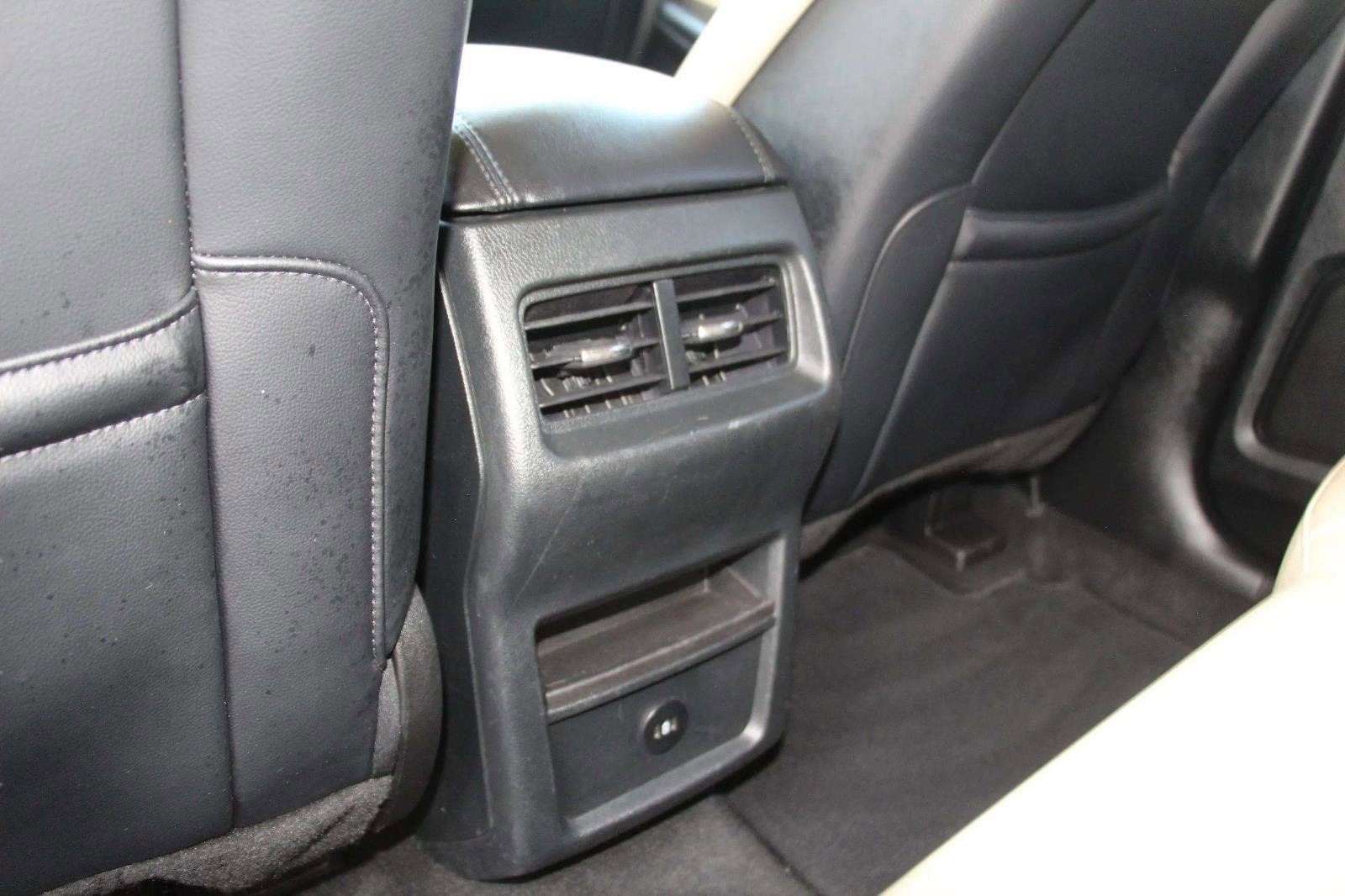 Used 2024 Ford Edge SEL image 22