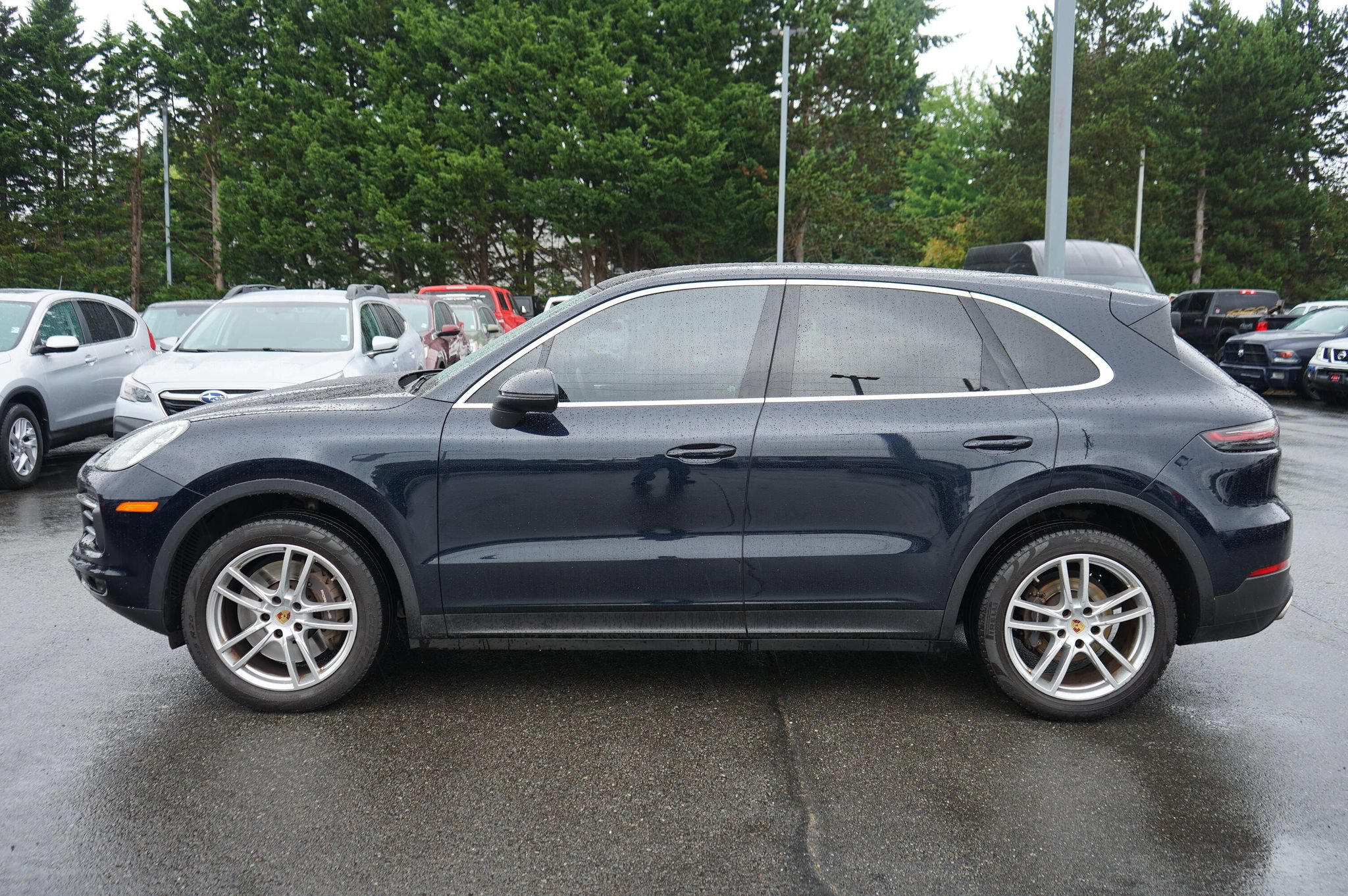 Used 2021 Porsche Cayenne AWD/4WD image 2