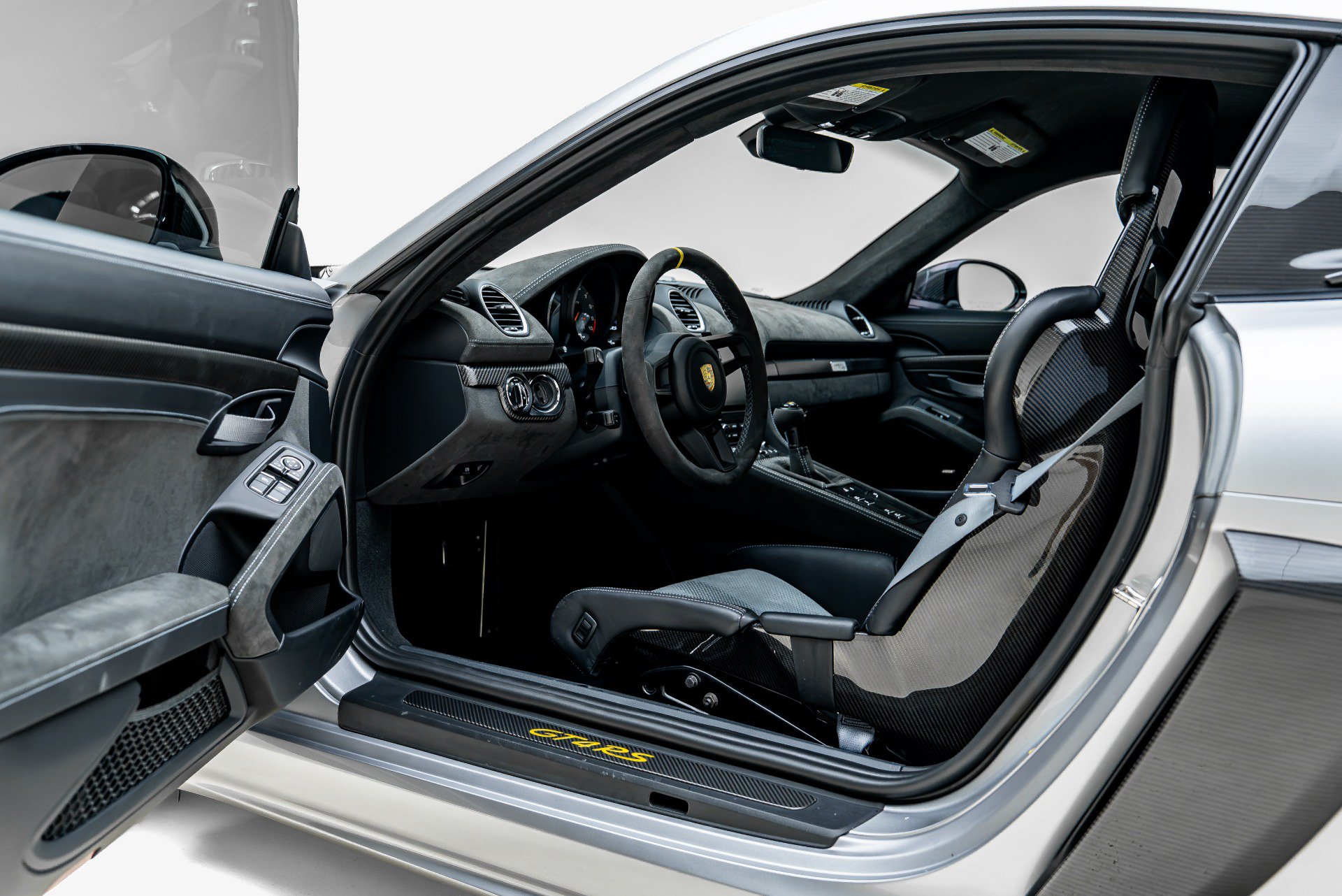 Used 2023 Porsche 718 Cayman GT4 RS RWD image 3