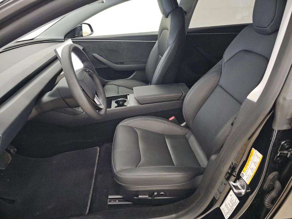 Used 2025 Tesla Model 3 Long Range image 4