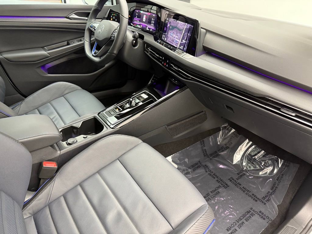 Used 2024 Volkswagen Golf R image 30