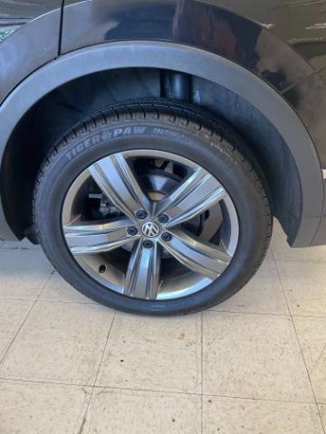 Used 2020 Volkswagen Tiguan SEL FWD image 27