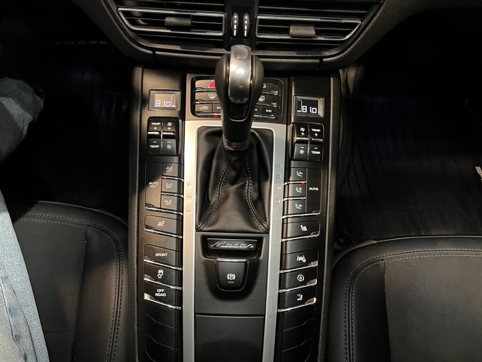 Used 2021 Porsche Macan image 19