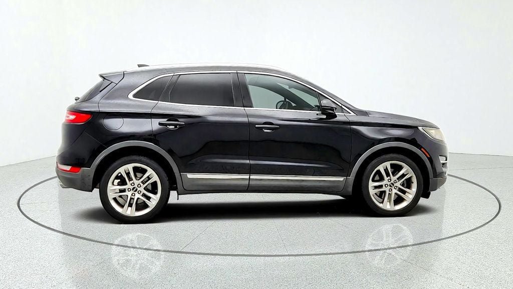 Used 2017 Lincoln MKC Reserve w/ Lincoln MKC Climate Package AWD/4WD image 4