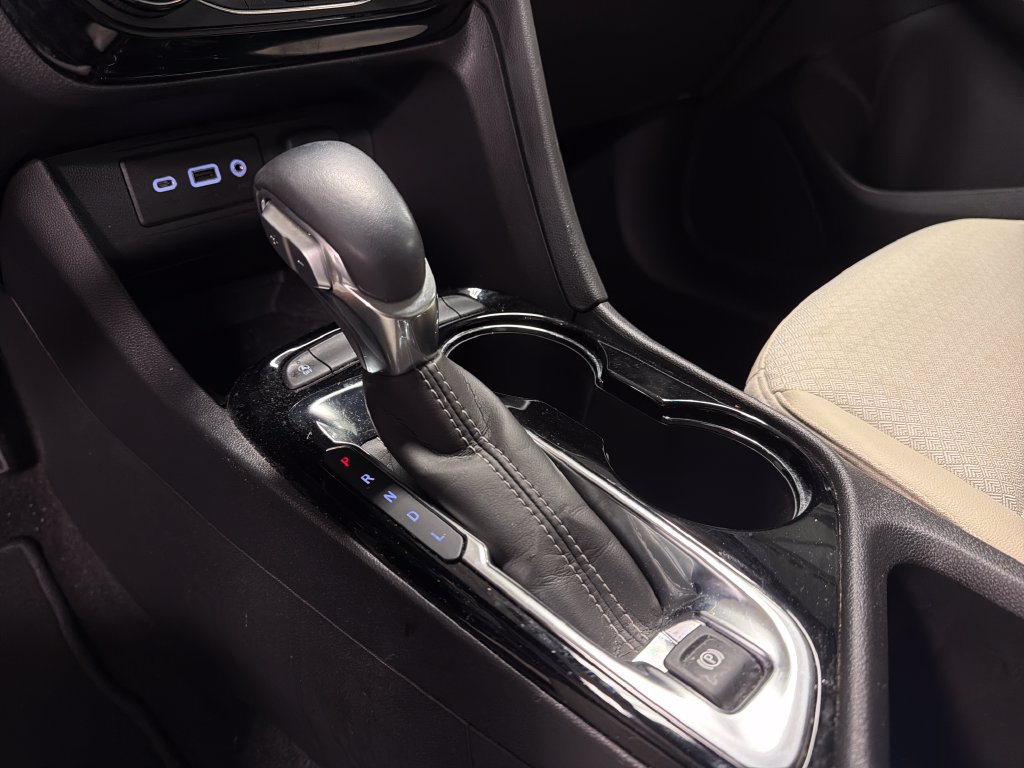 Used 2023 Buick Encore GX Select FWD image 35