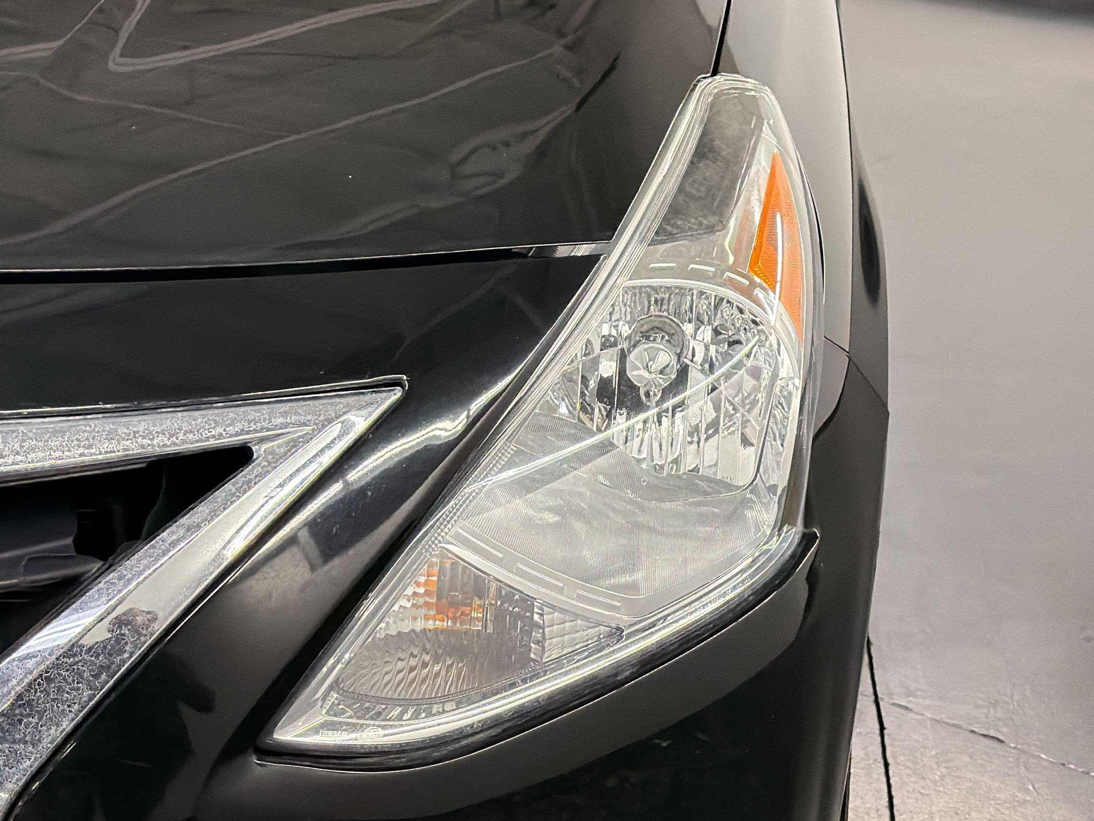 Used 2017 Nissan Versa S Plus FWD image 11