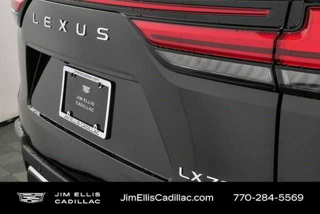 Used 2025 Lexus LX 700h F Sport image 35
