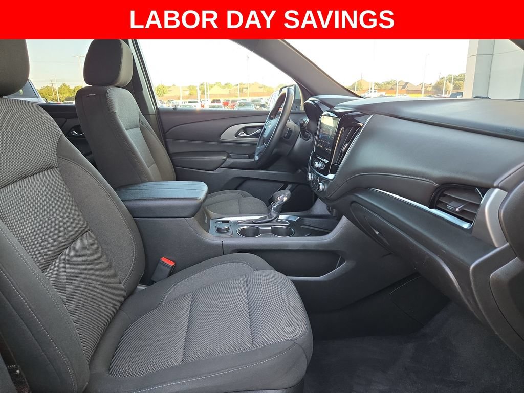 Used 2023 Chevrolet Traverse LT AWD/4WD image 27