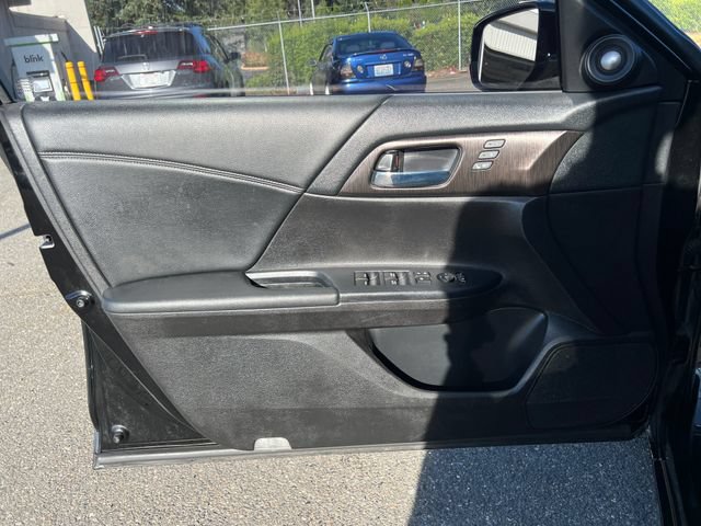 Used 2015 Honda Accord EX-L image 16