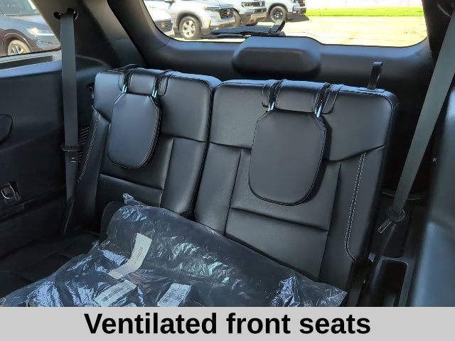 Used 2022 Ford Explorer ST w/ ST Street Pack image 14