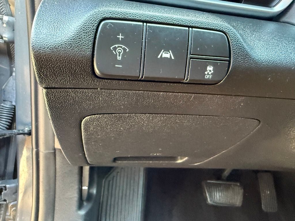 Certified 2023 Hyundai Elantra SEL w/ Convenience Package FWD image 14