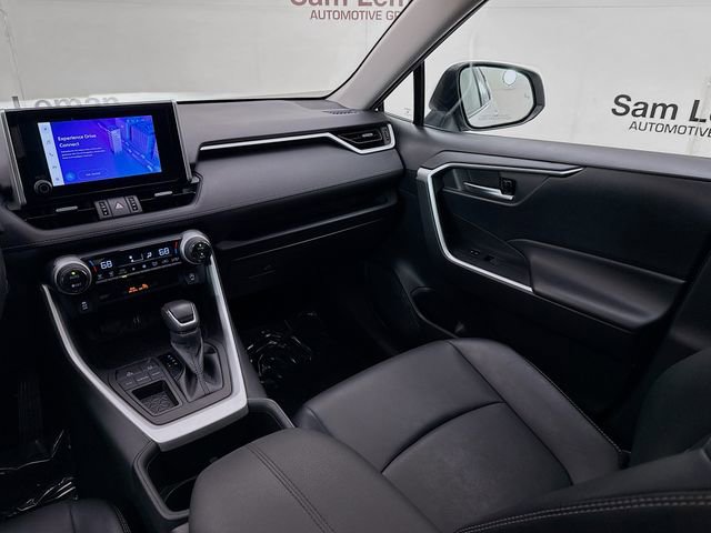 Used 2023 Toyota RAV4 XLE Premium image 23