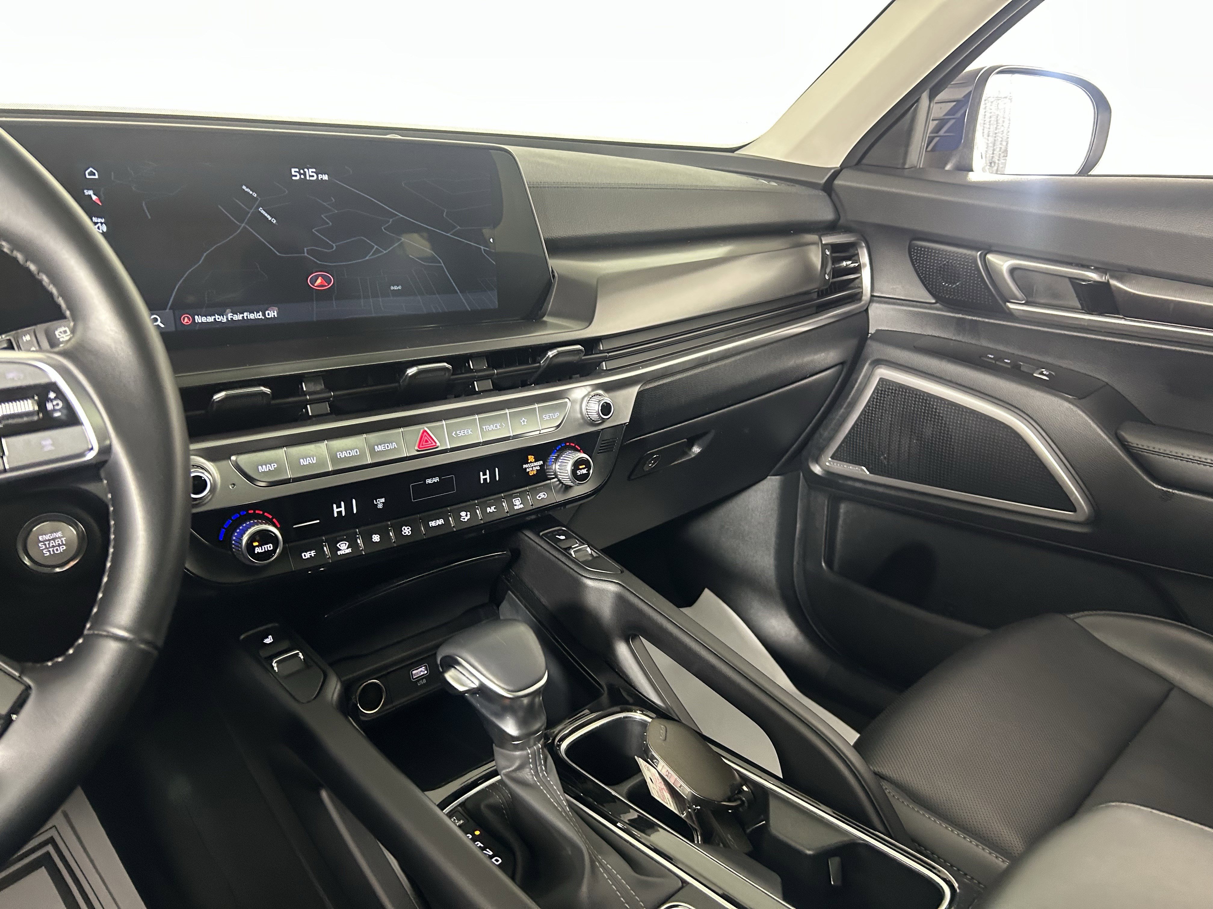 Certified 2025 Kia Telluride S image 30