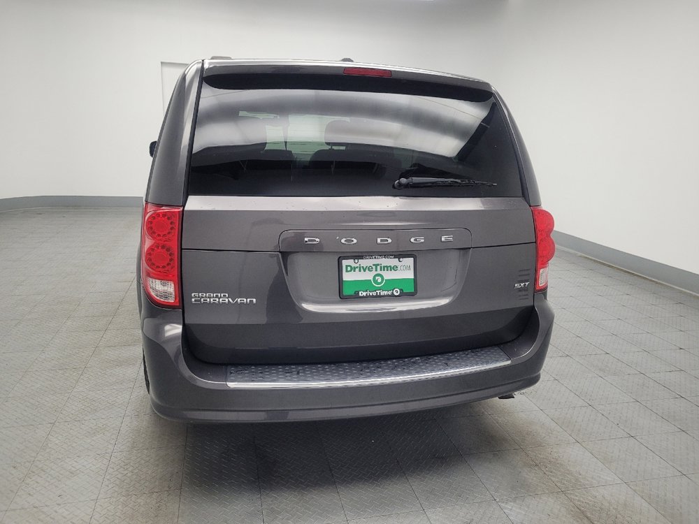 Used 2017 Dodge Grand Caravan SXT image 6