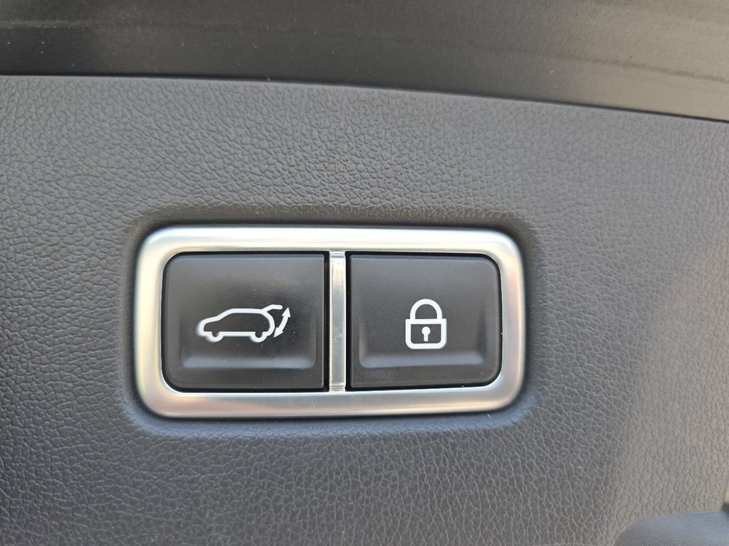 Used 2023 Kia Sorento SX FWD image 18