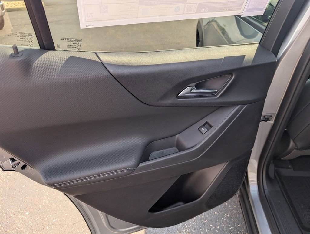 New 2026 Chevrolet Equinox LT FWD image 10