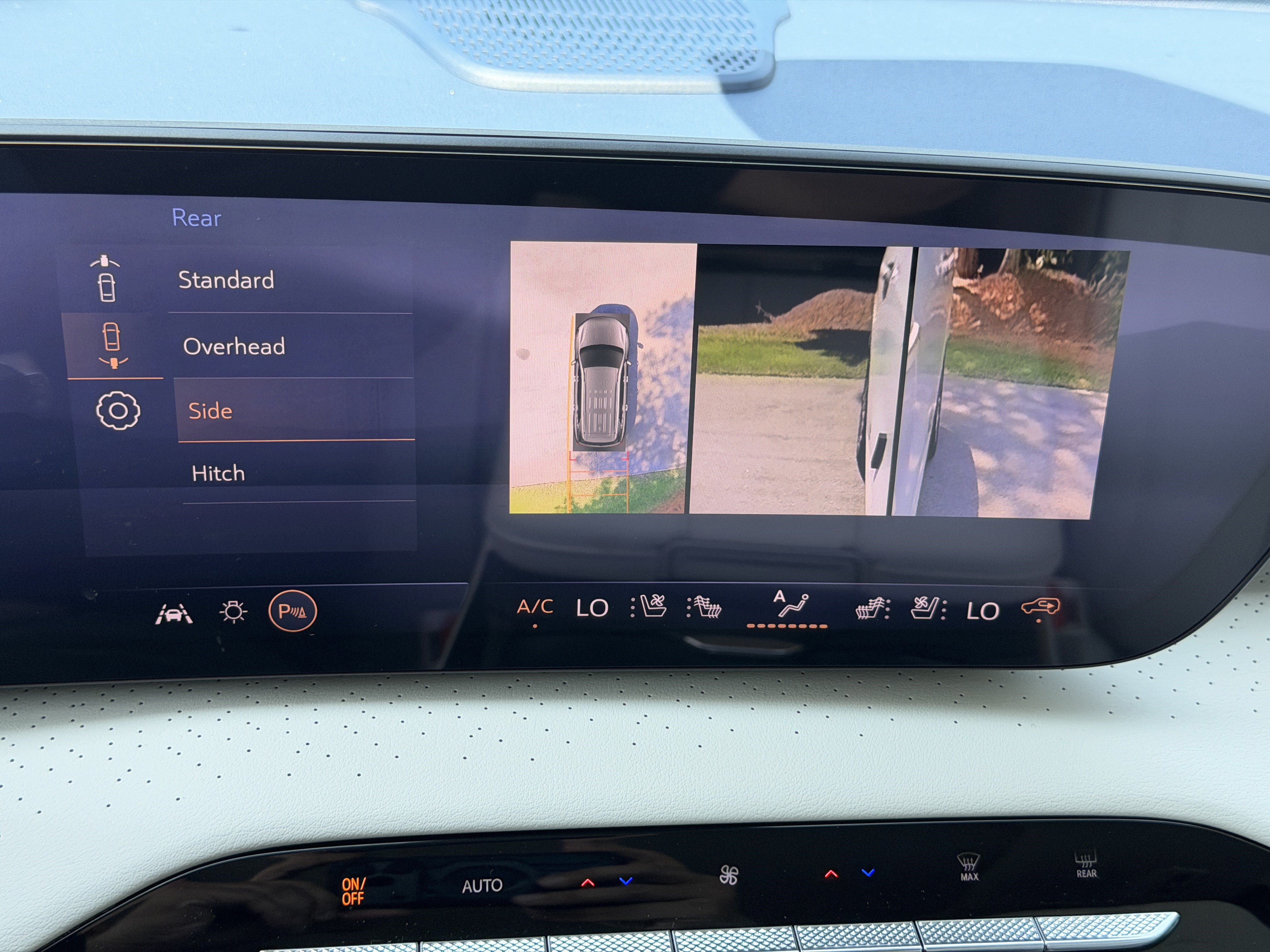 New 2026 Buick Enclave Avenir w/ Super Cruise Package FWD image 31