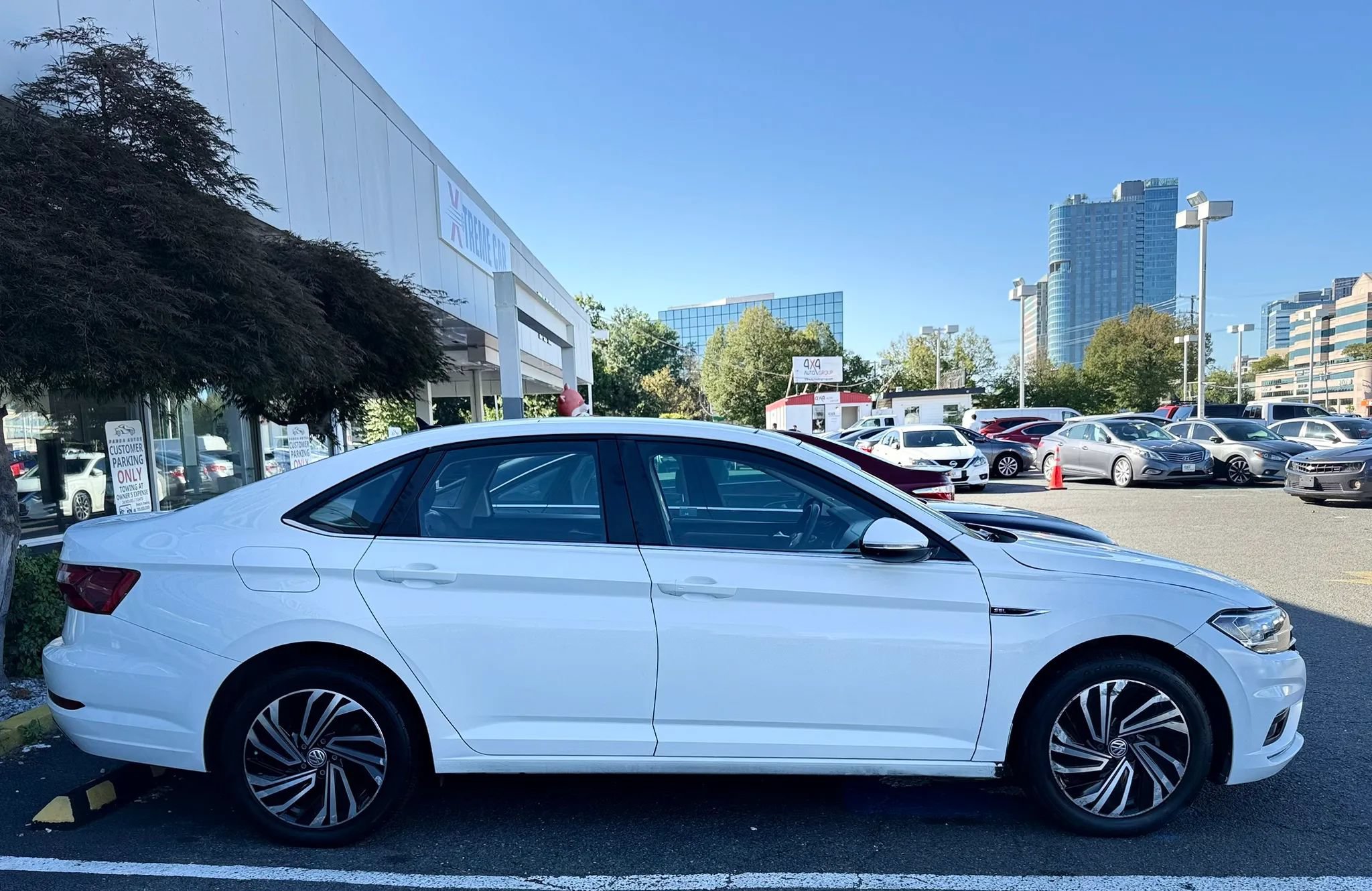 Used 2020 Volkswagen Jetta SEL Premium FWD image 8