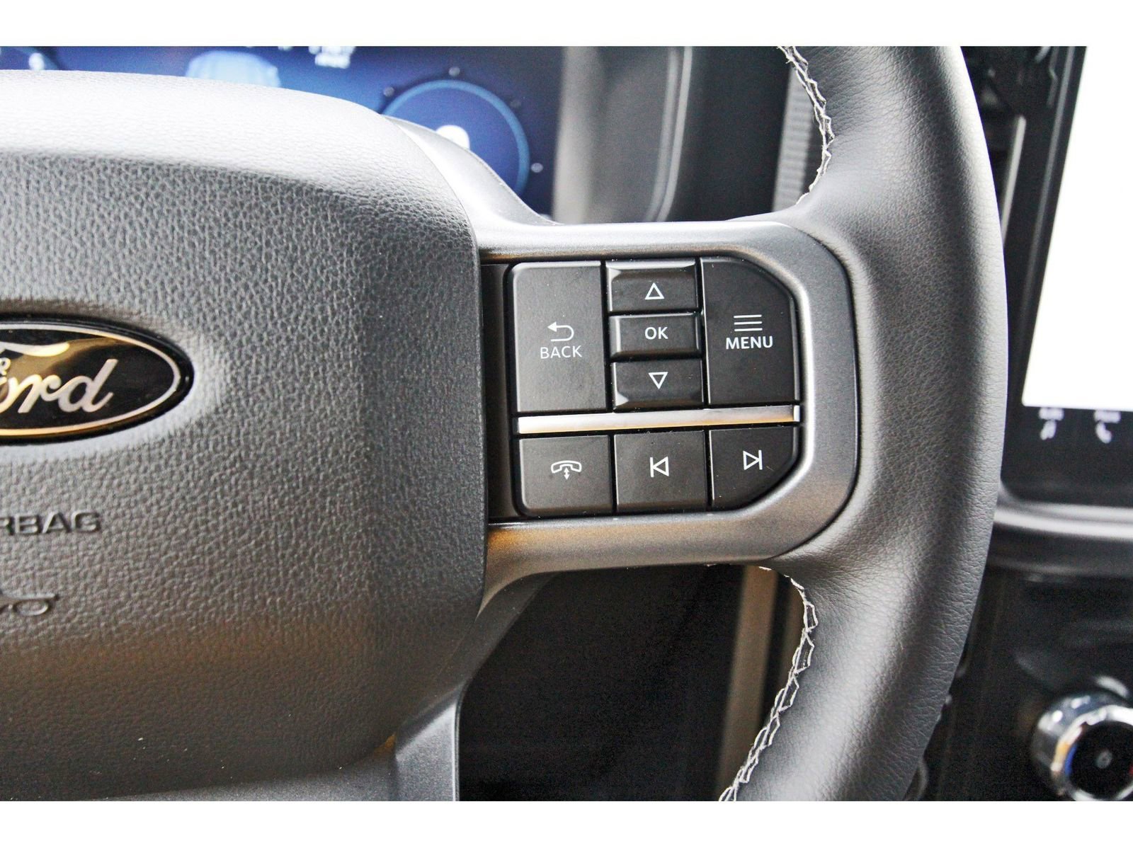 Used 2025 Ford F150 Lariat w/ Equipment Group 502A High image 23