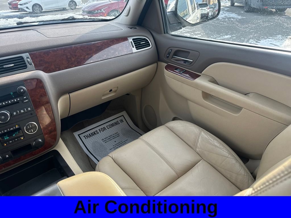 Used 2010 Chevrolet Silverado 1500 LTZ w/ White Diamond Tricoat Edition image 13