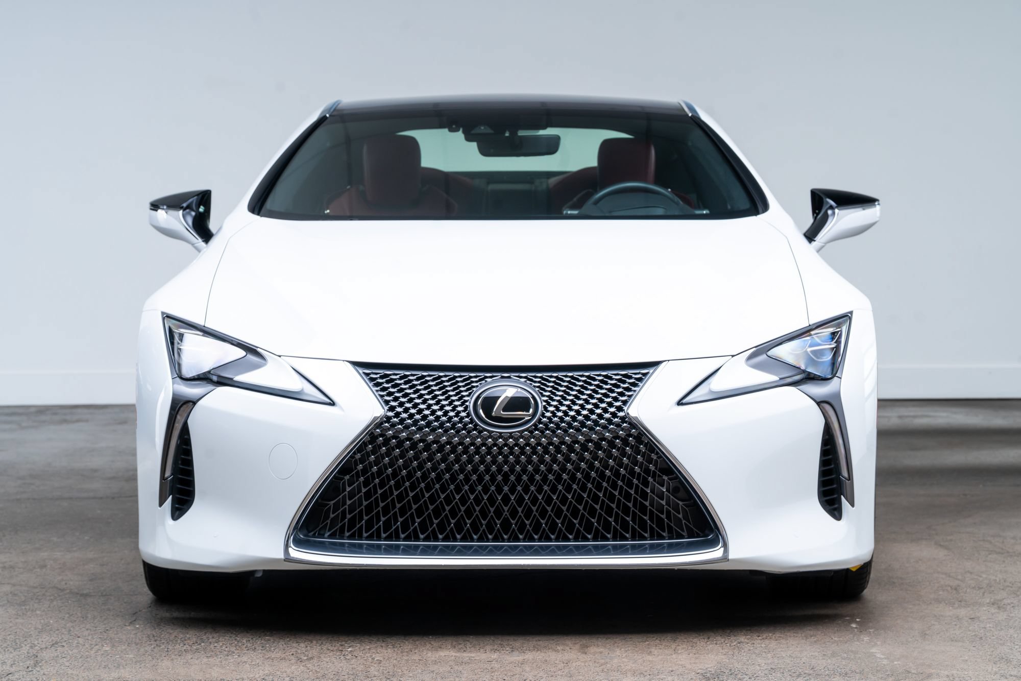 Used 2018 Lexus LC 500 Coupe w/ Touring Package RWD image 3